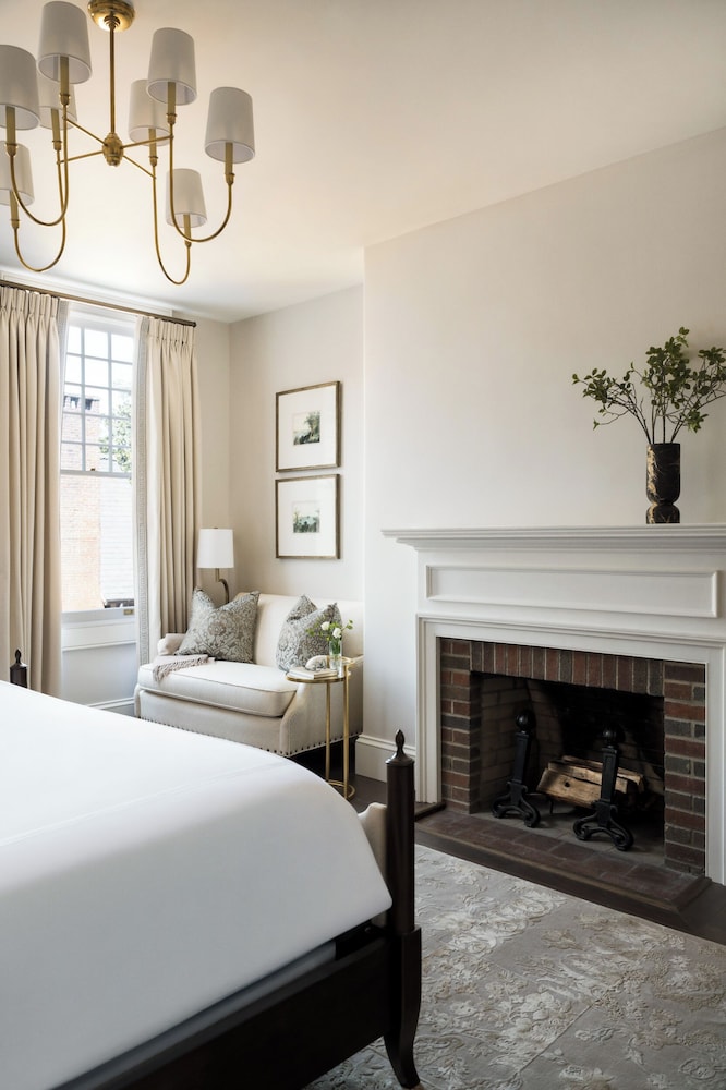 86 State Circle - Luxury Boutique Hotel 6/28