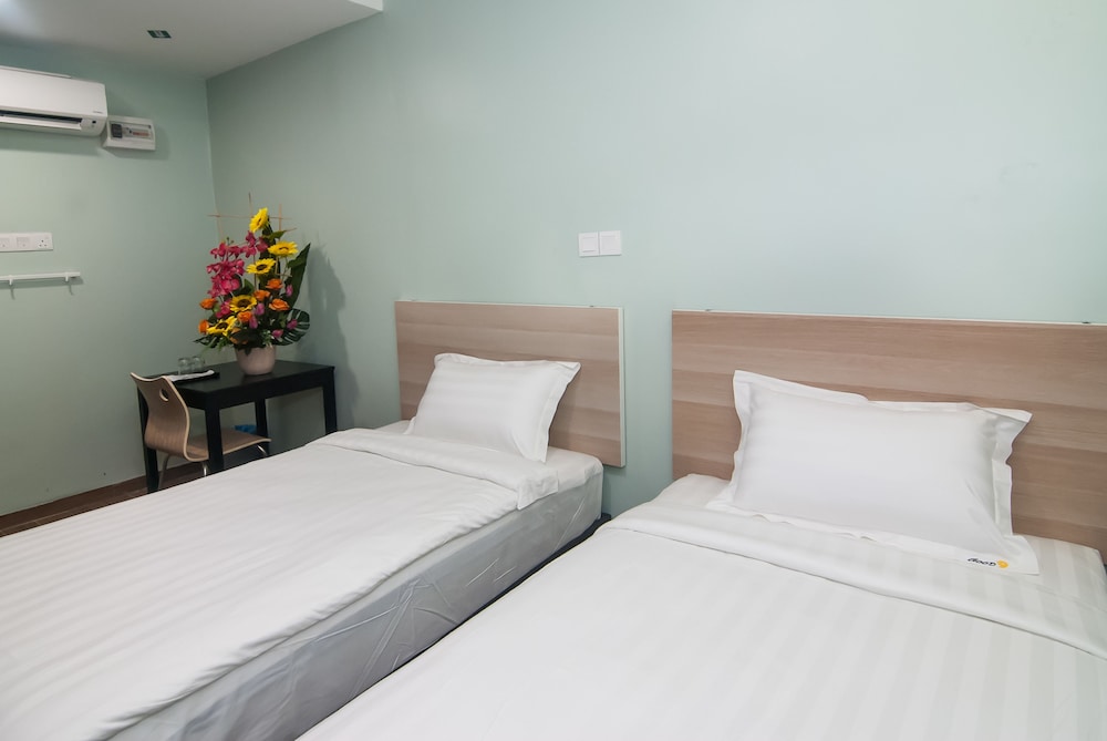 Good 9 Hotel - Bukit Dahlia 14/24