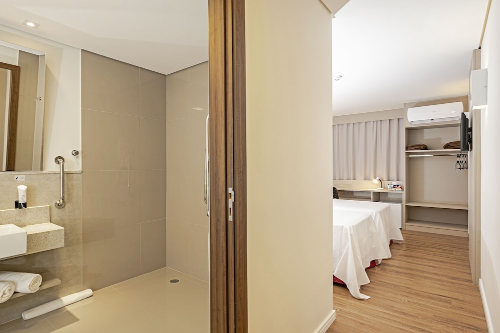 Slim Hotel Guarapuava 22/50