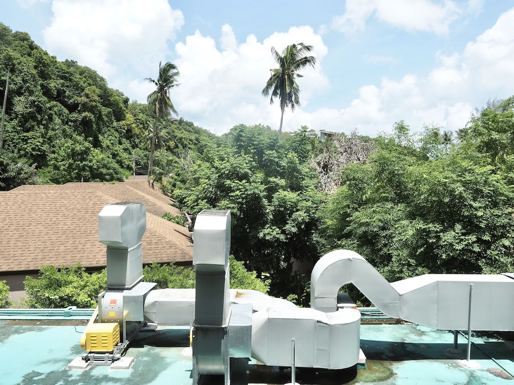 Panwaburi Beachfront Resort 40/50