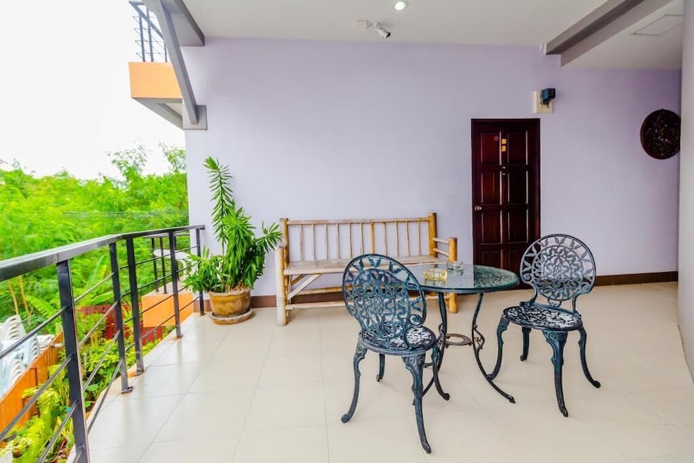 Baan Yuyen Karon Guesthouse 15/76