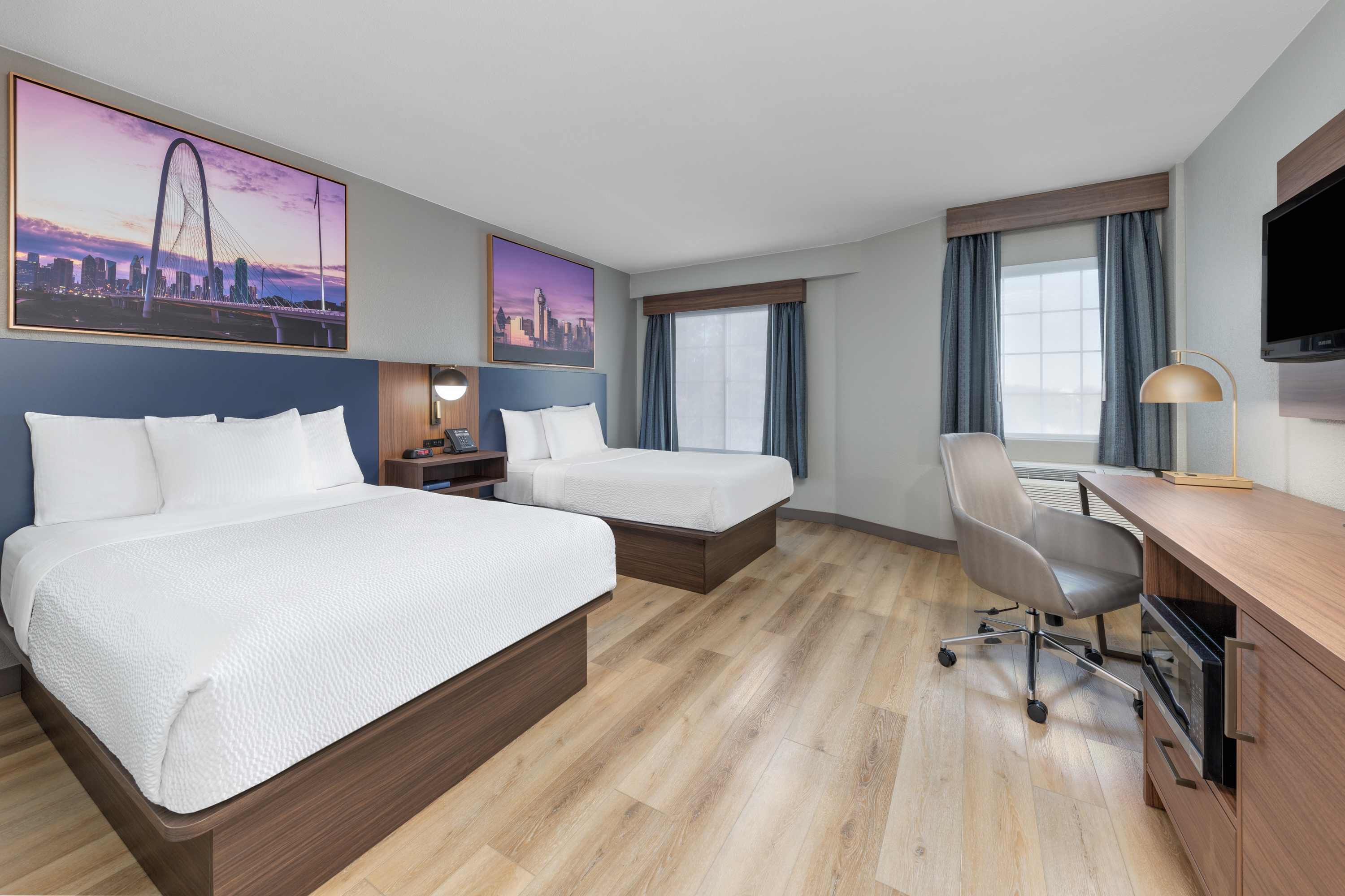 Deluxe, Quadruple, 2 Double Beds