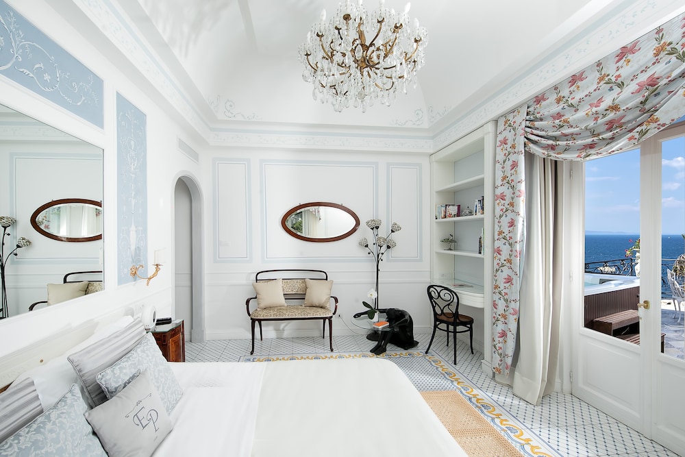 1 BEDROOM, EXECUTIVE, DOUBLE OR TWIN BED, SEA VIEW, JETTED TUB