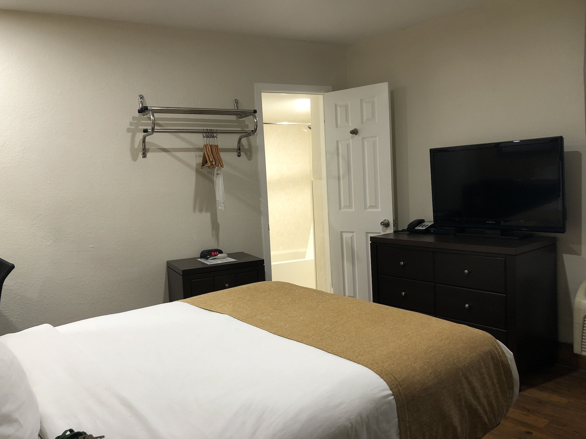 CLASSIC, QUEEN BED