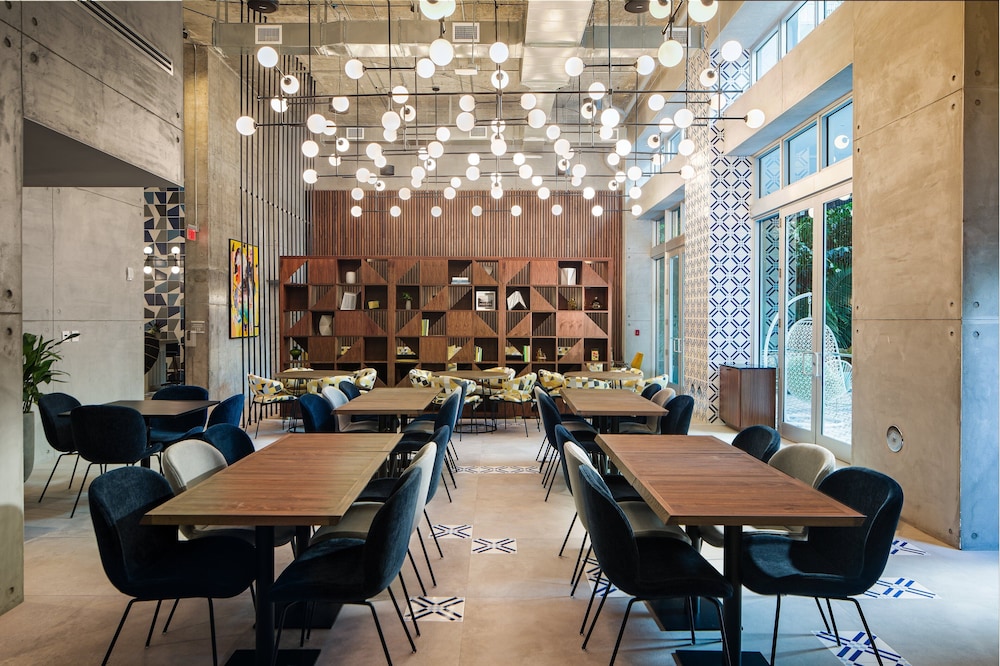 Hotel Indigo Miami Brickell 54/77