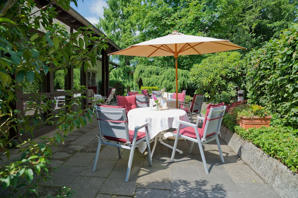 Romantik Waldhotel Mangold 58/66