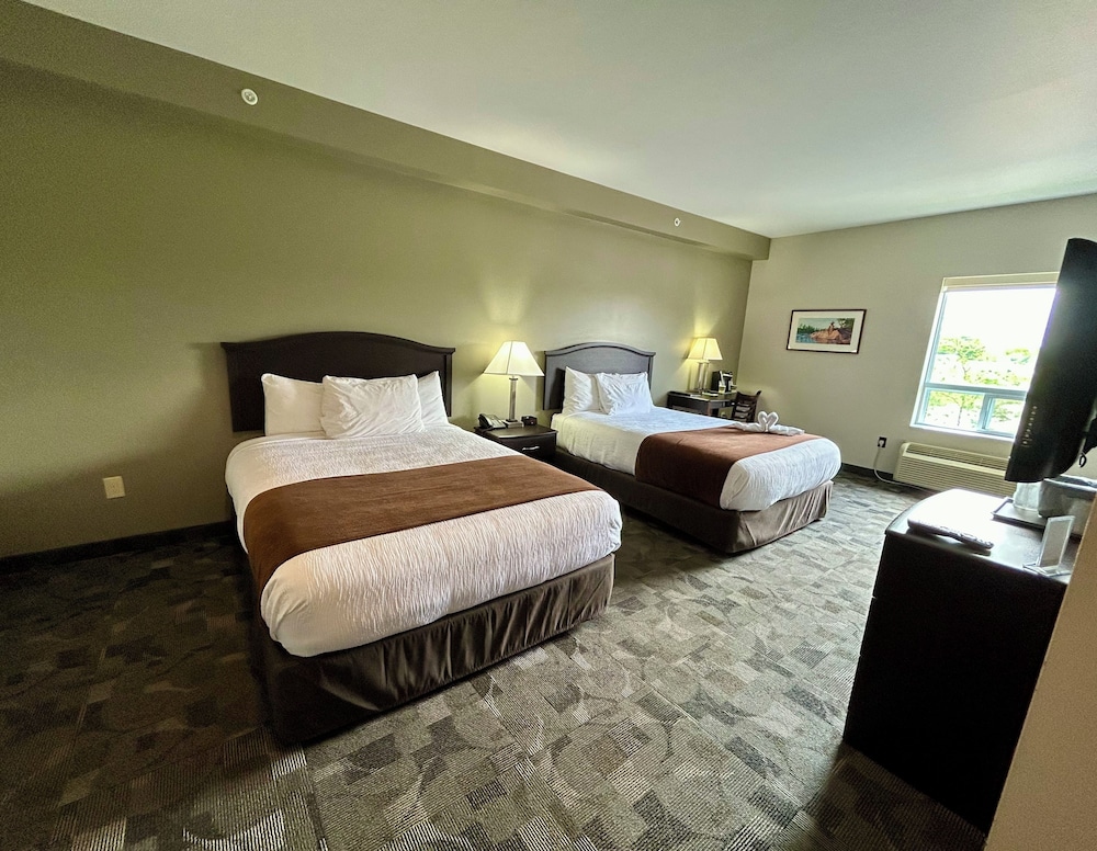 Midland Inn & Suites 8/22