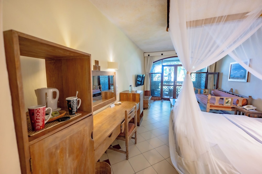 Severin Sea Lodge 11/63