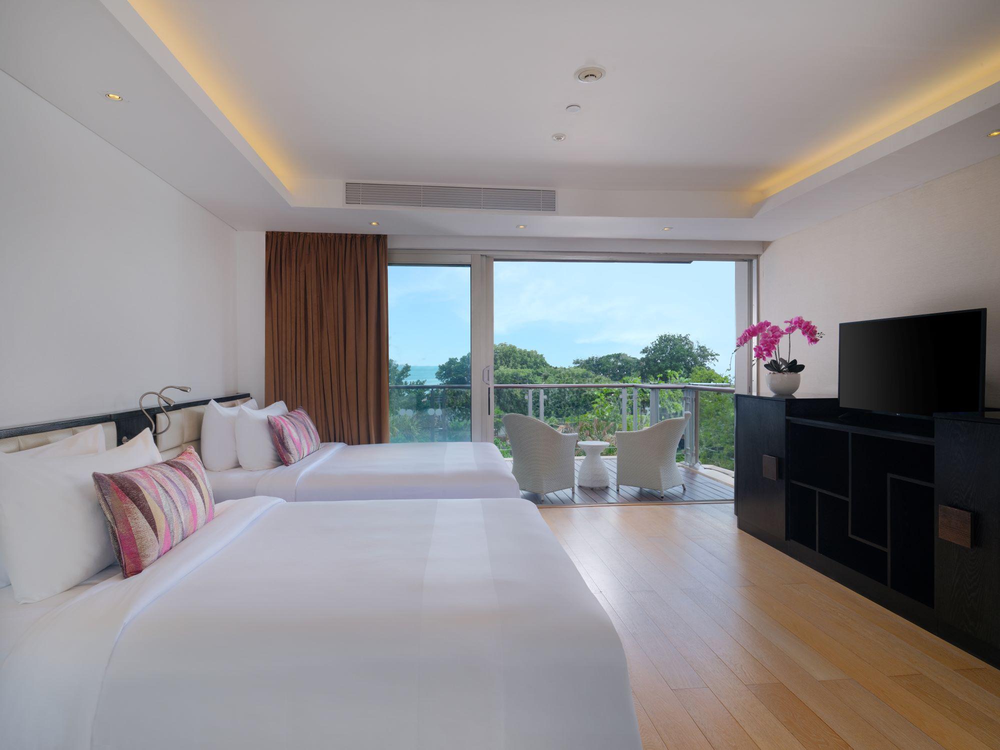 Penthouse City View