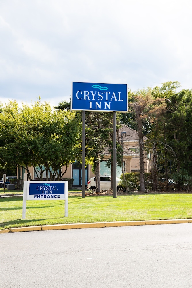 Crystal Inn Eatontown 35/41