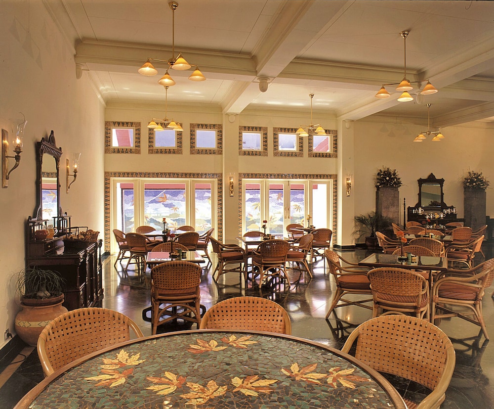The Lalit Grand Palace 54/68