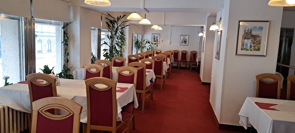 Legie Hotel 27/45