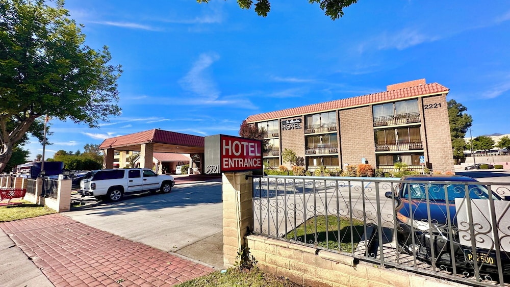 Alhambra Hotel 47/50