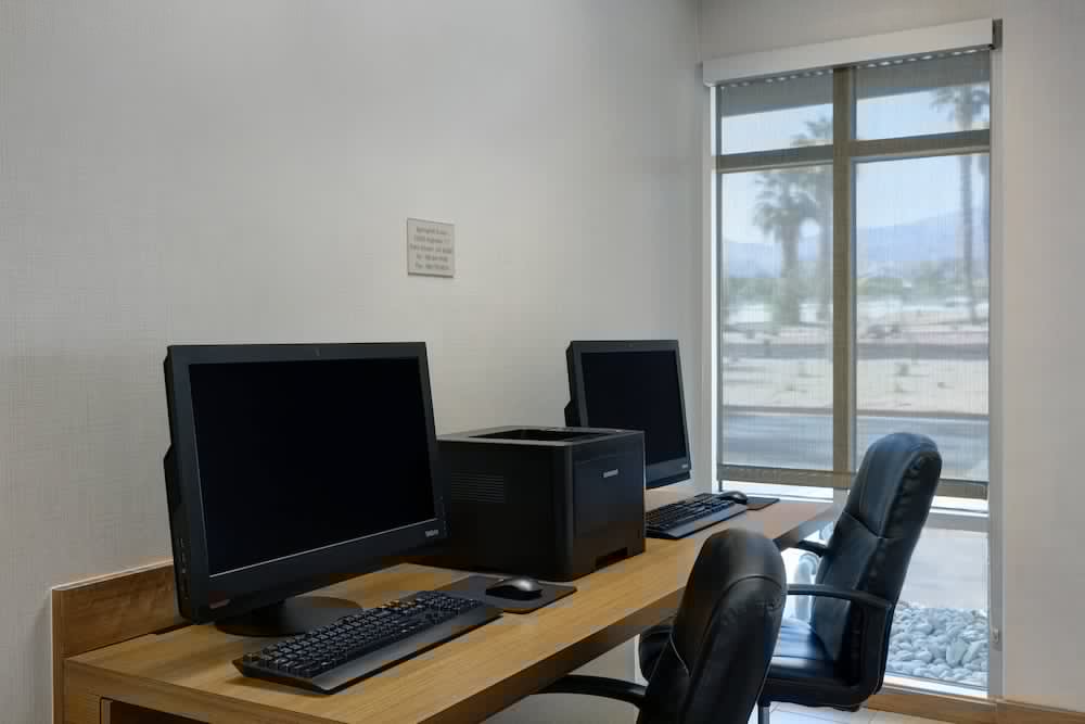SpringHill Suites by Marriott Palm Desert 47/54