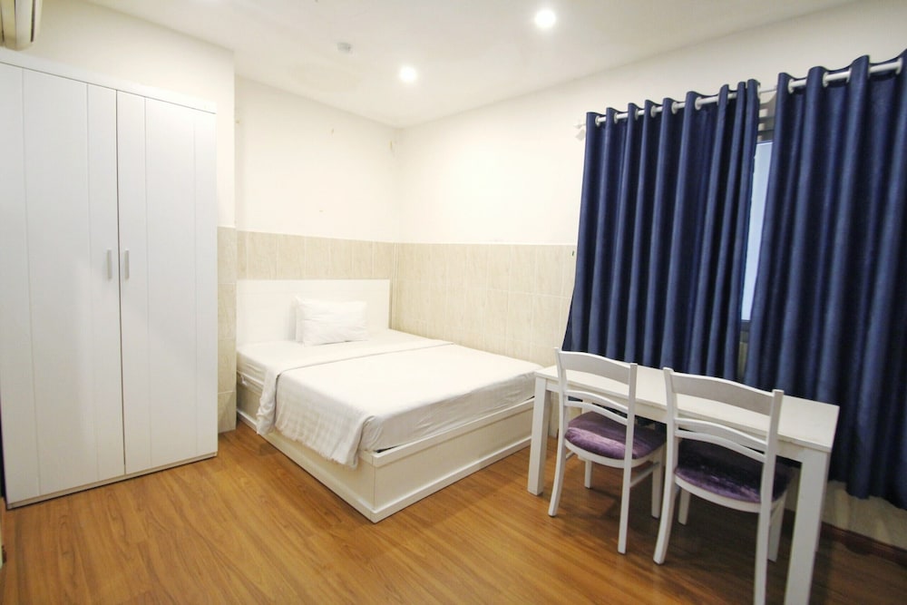 Queen Central Apartment-Hotel 7/26