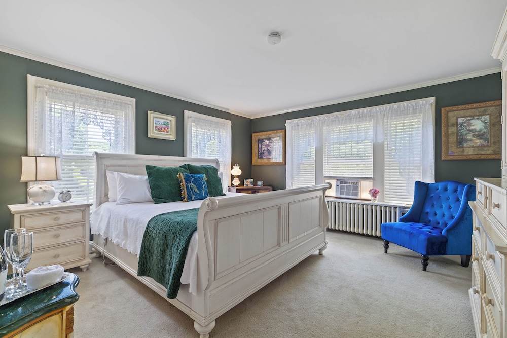 Westbrook Inn Bed and Breakfast 9/74