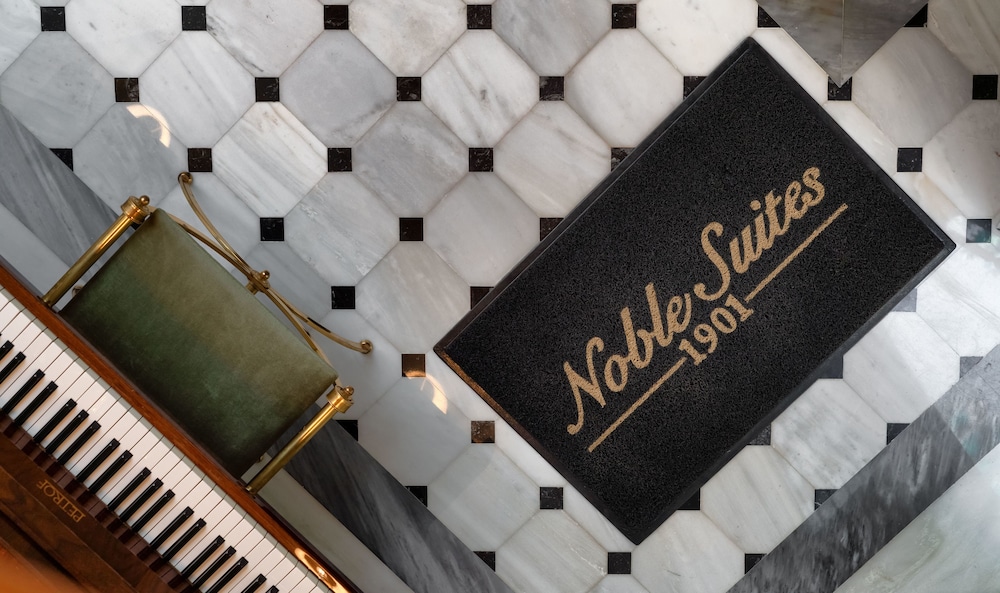 Noble Suites 4/68