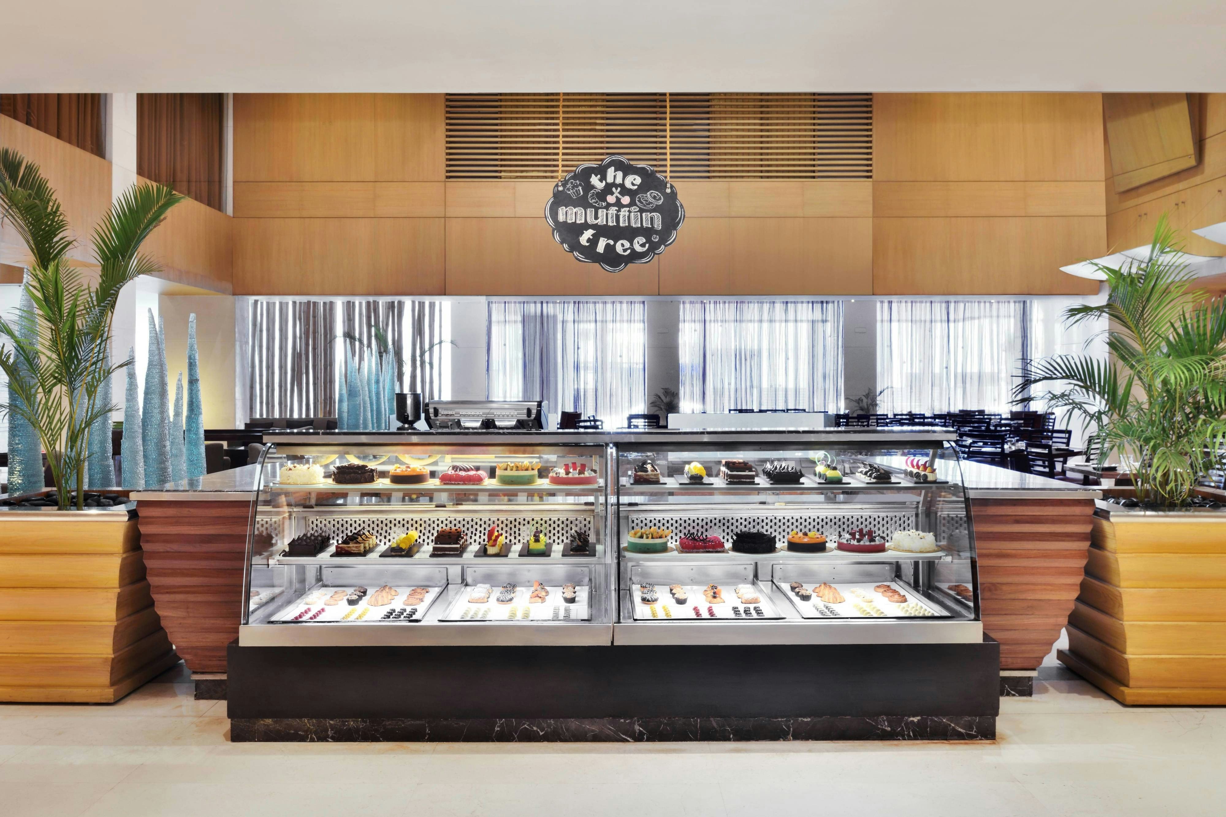Lobby at Courtyard By Marriott Chennai, CHENNAI (MADRAS)