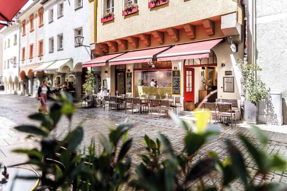 Bohemian Hotel 42/50