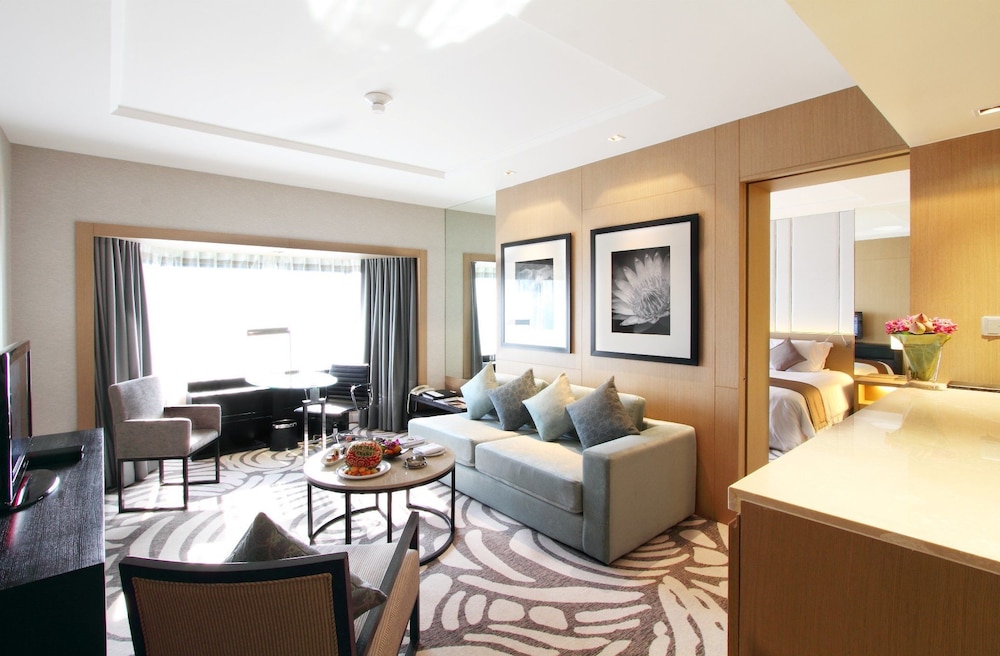 Centara Grand At Central Plaza Ladprao Bangkok 53/82