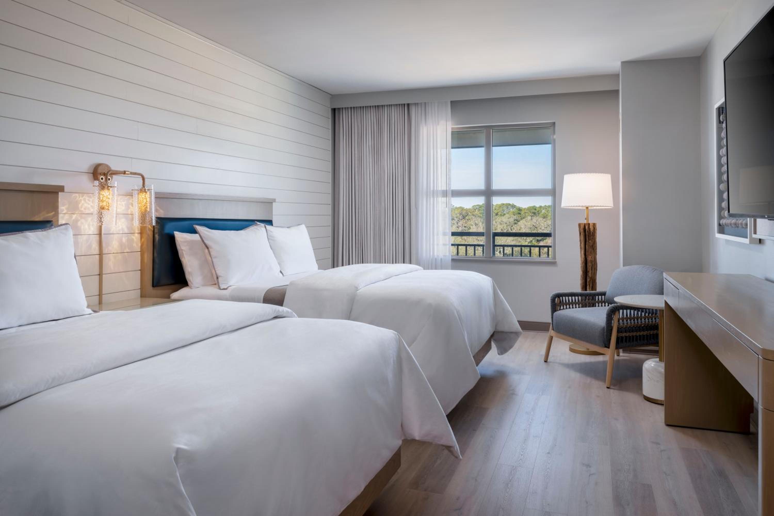 Guest Room, 2 Queen Beds, Inland View, Island View