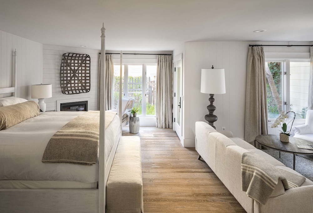 FARMHOUSE INN 17/50