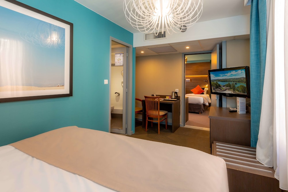 Hotel Kyriad Avignon Palais des Papes 33/73