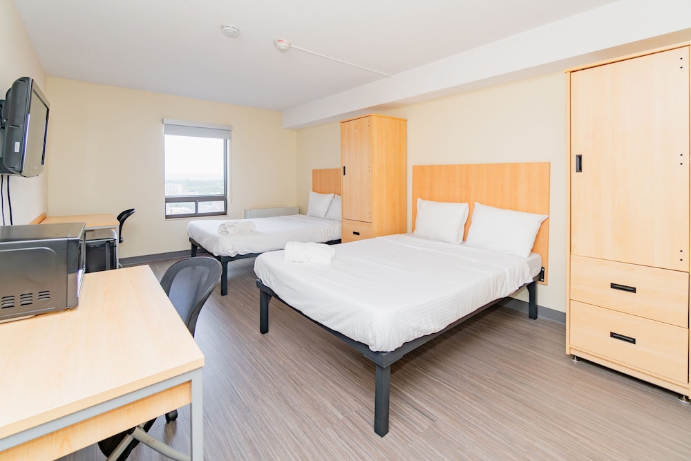 ECONOMY, 2 DOUBLE BEDS