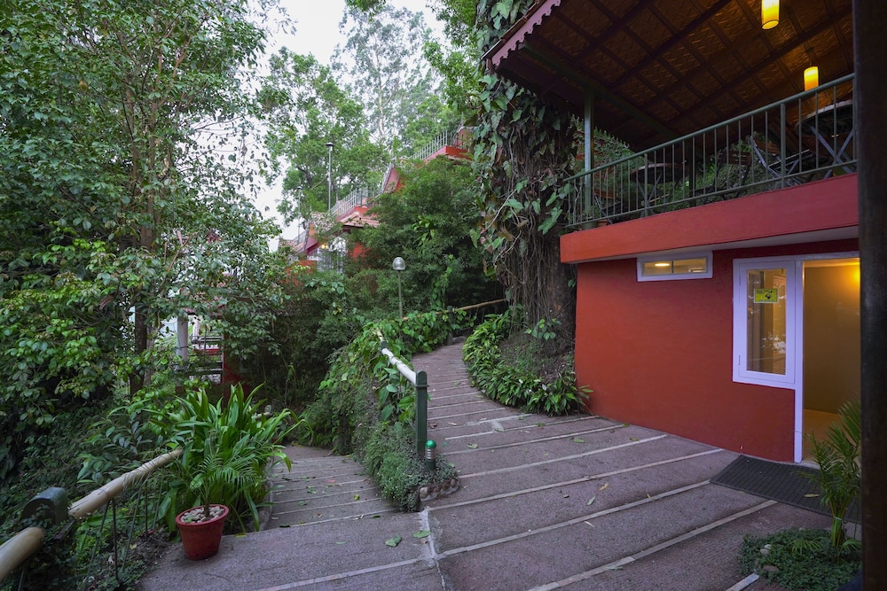Tea Valley Resort 4/66