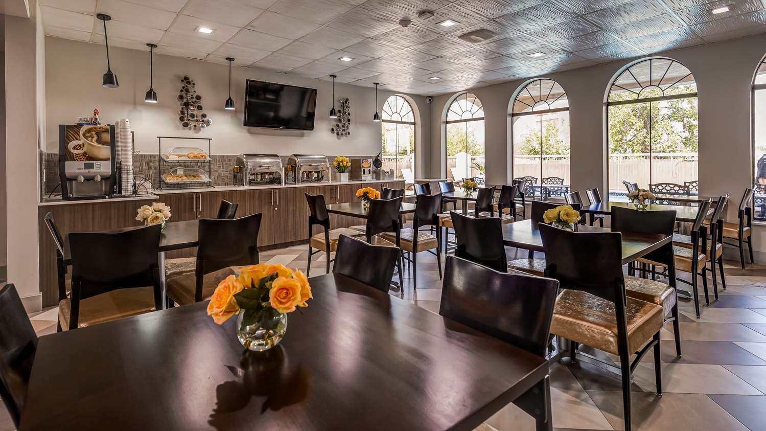 Best Western Plus Heritage Inn Houston 17/23