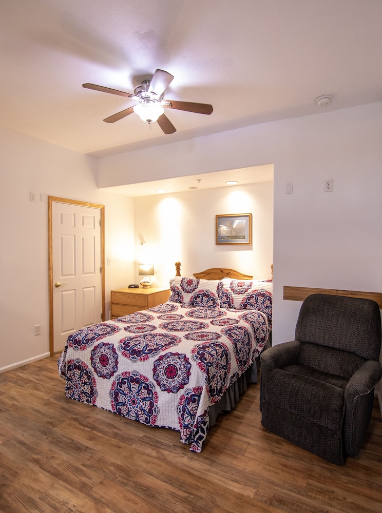 Fairbanks Extended Stay 16/50