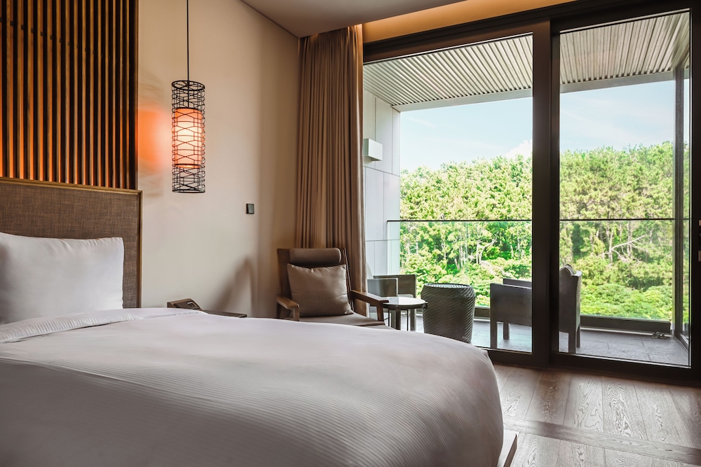 Cabin, Twin Beds, Forest View، Ananti at Busan Cove 2/7