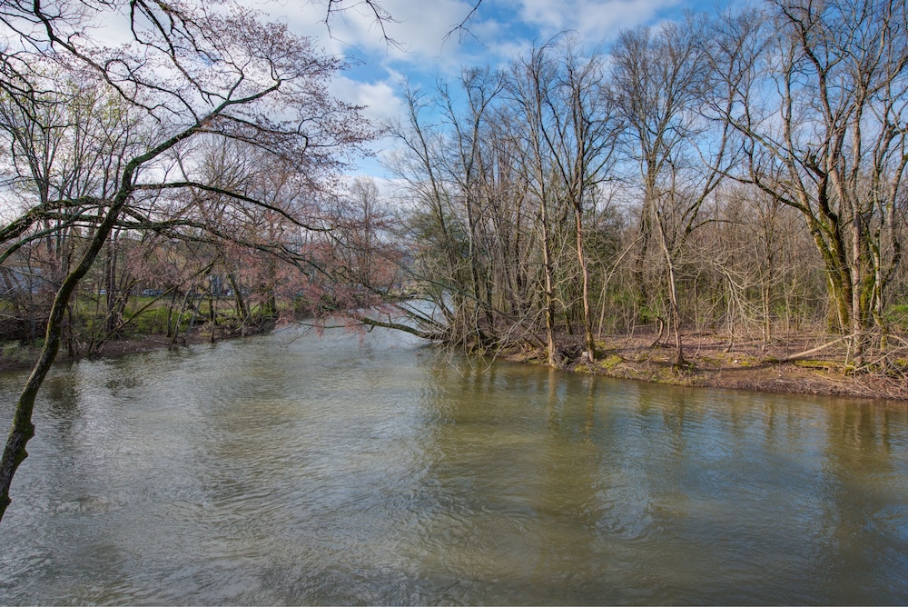 River Bend Inn 45/50