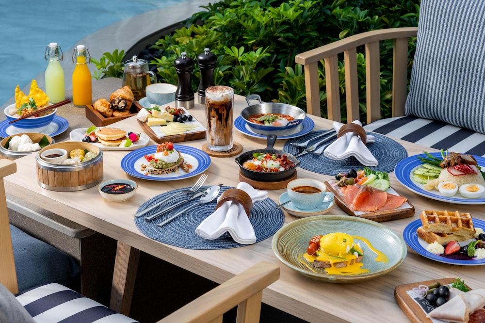 Radisson Blu Resort, Phuket Mai Khao Beach 33/50
