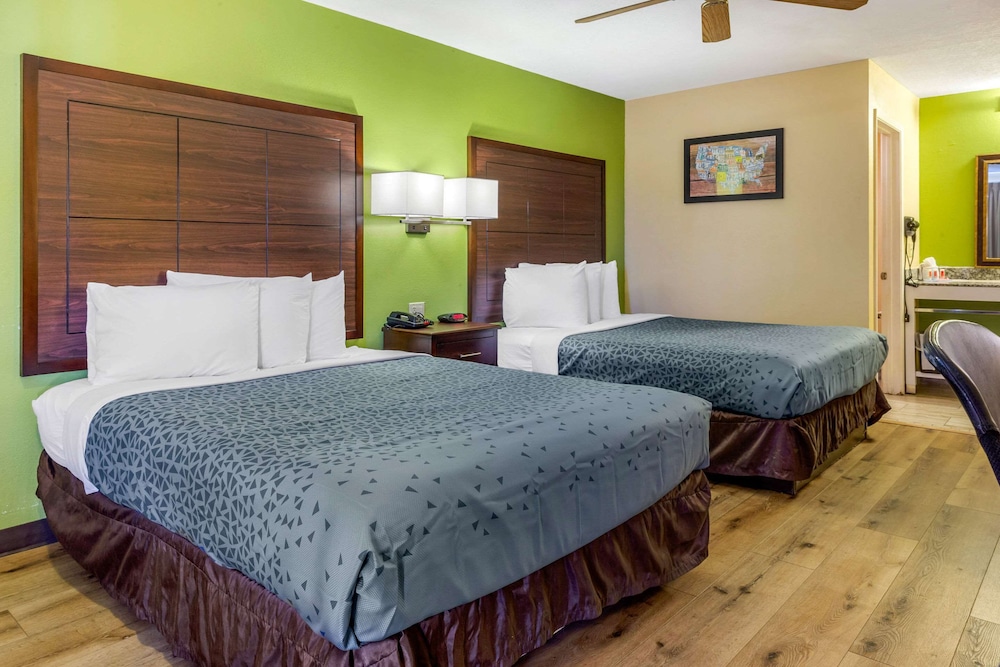 ROOM, 2 QUEEN BEDS, ACCESSIBLE