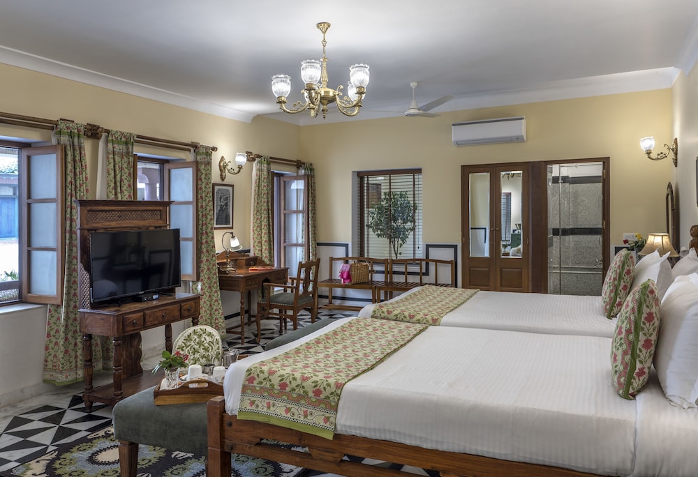 RATAN VILLAS 9/31