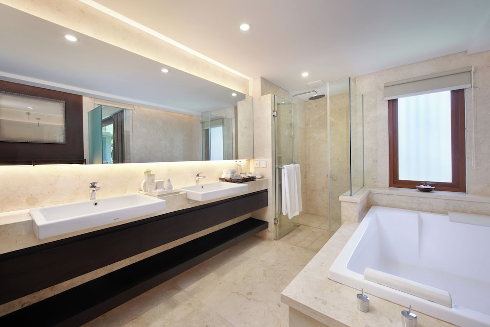 Royal Kamuela Villas & Suites at Monkey Forest Ubud – Adults Only 73/75