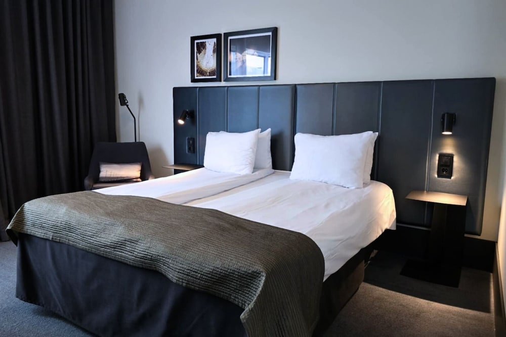 STANDARD, DOUBLE BED