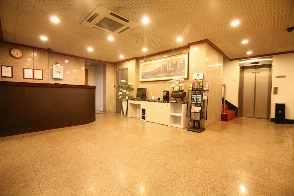 Hotel New World 5/49