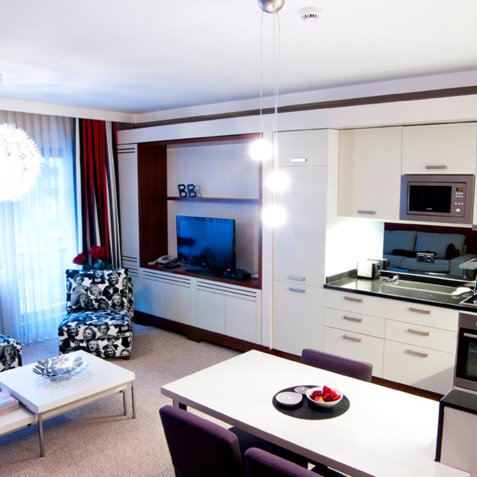 116 Residence 37/50
