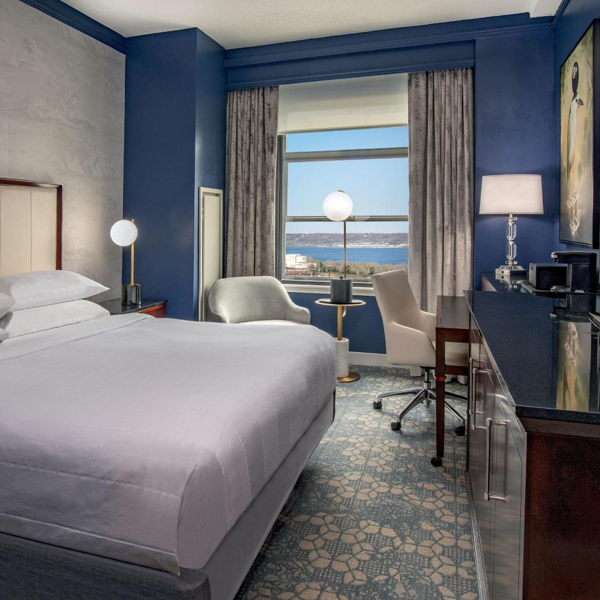 Guest Room, King Bed, Concierge Level