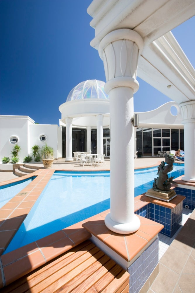 Phoenician Resort 26/51
