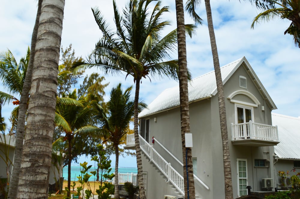 Astroea Beach Hotel in Beau Vallon VCA