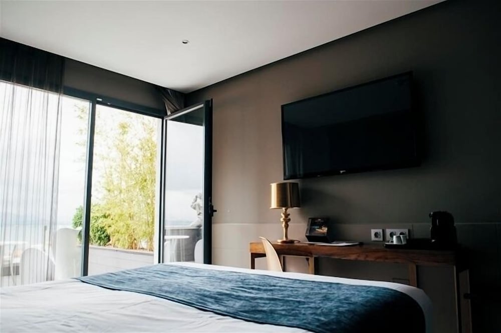 COMFORT, DOUBLE BED, BAY VIEW, TERRACE