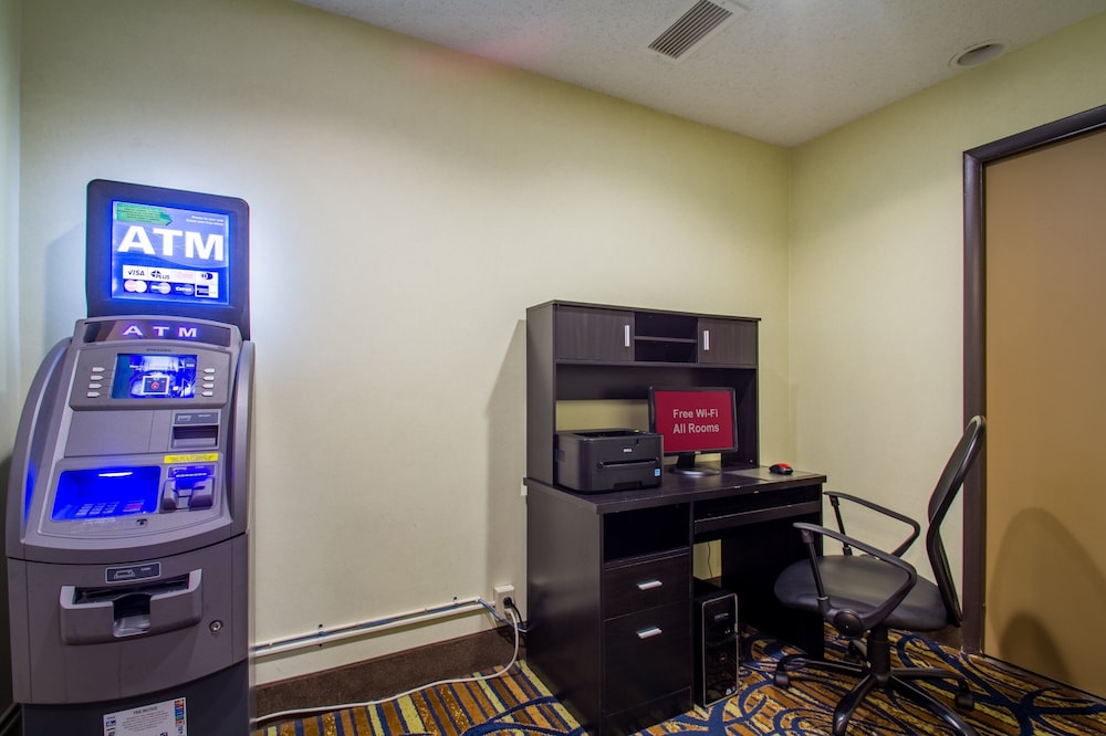 Red Roof Inn Batavia 34/47