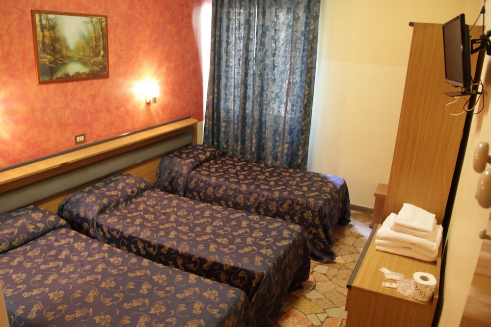 Hotel Del Sud 17/35