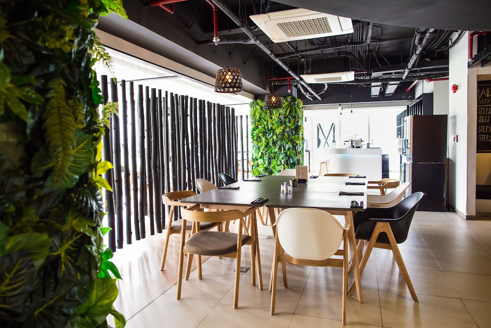 Novotel Living Saigon South 48/62