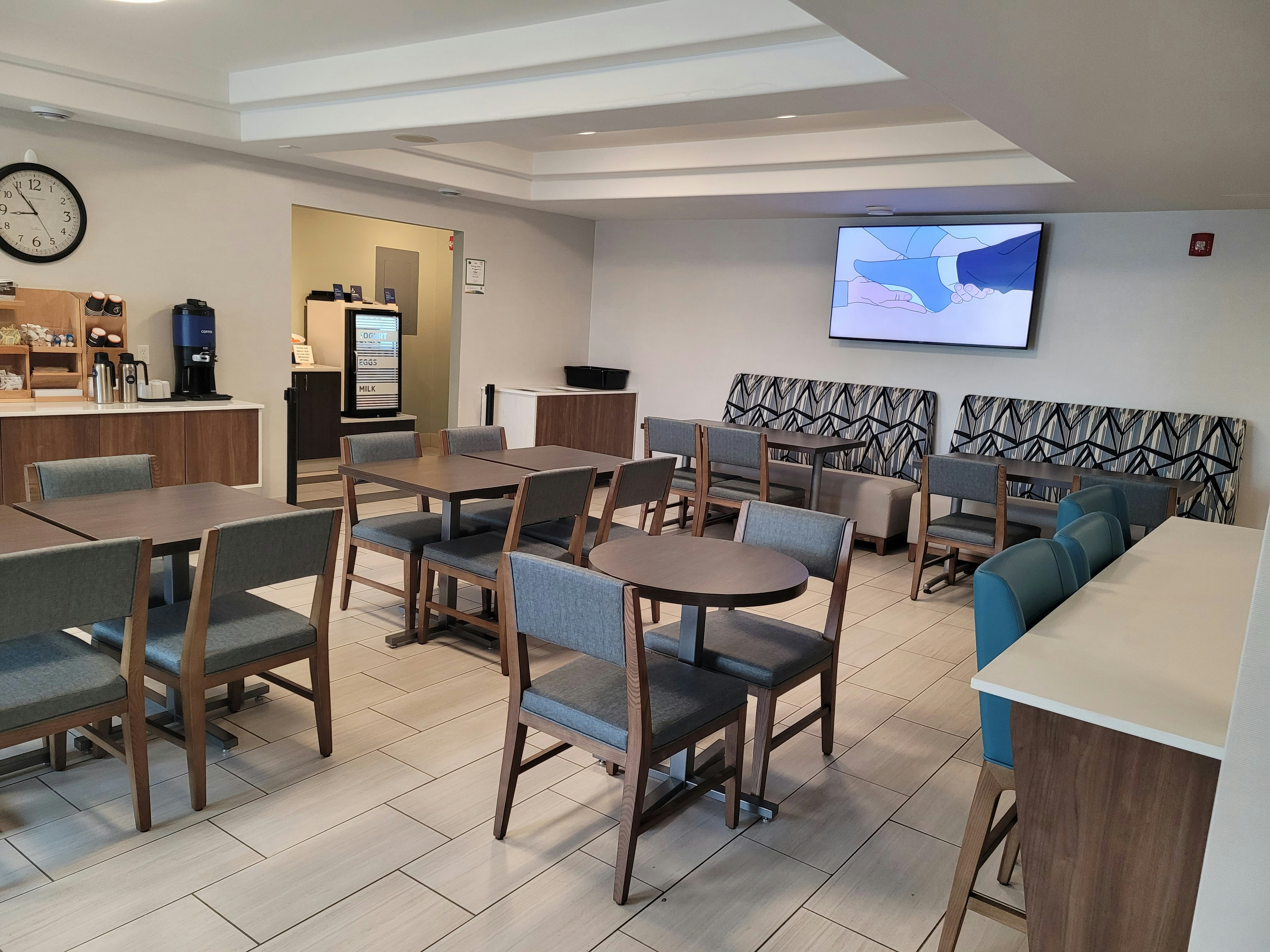 Holiday Inn Express Dryden 38/57