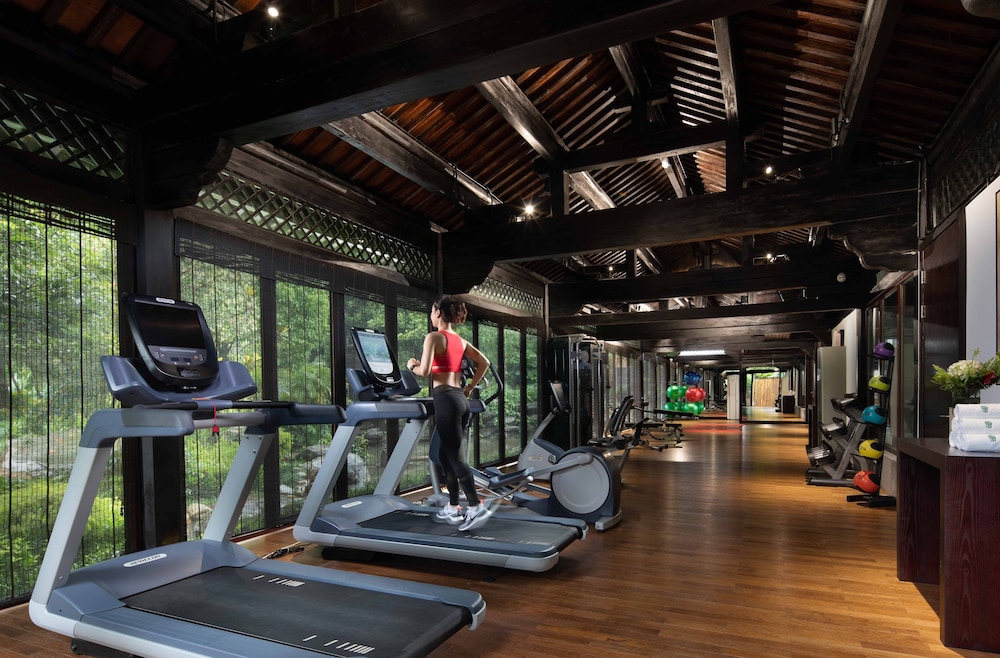 Banyan Tree Tengchong 52/81