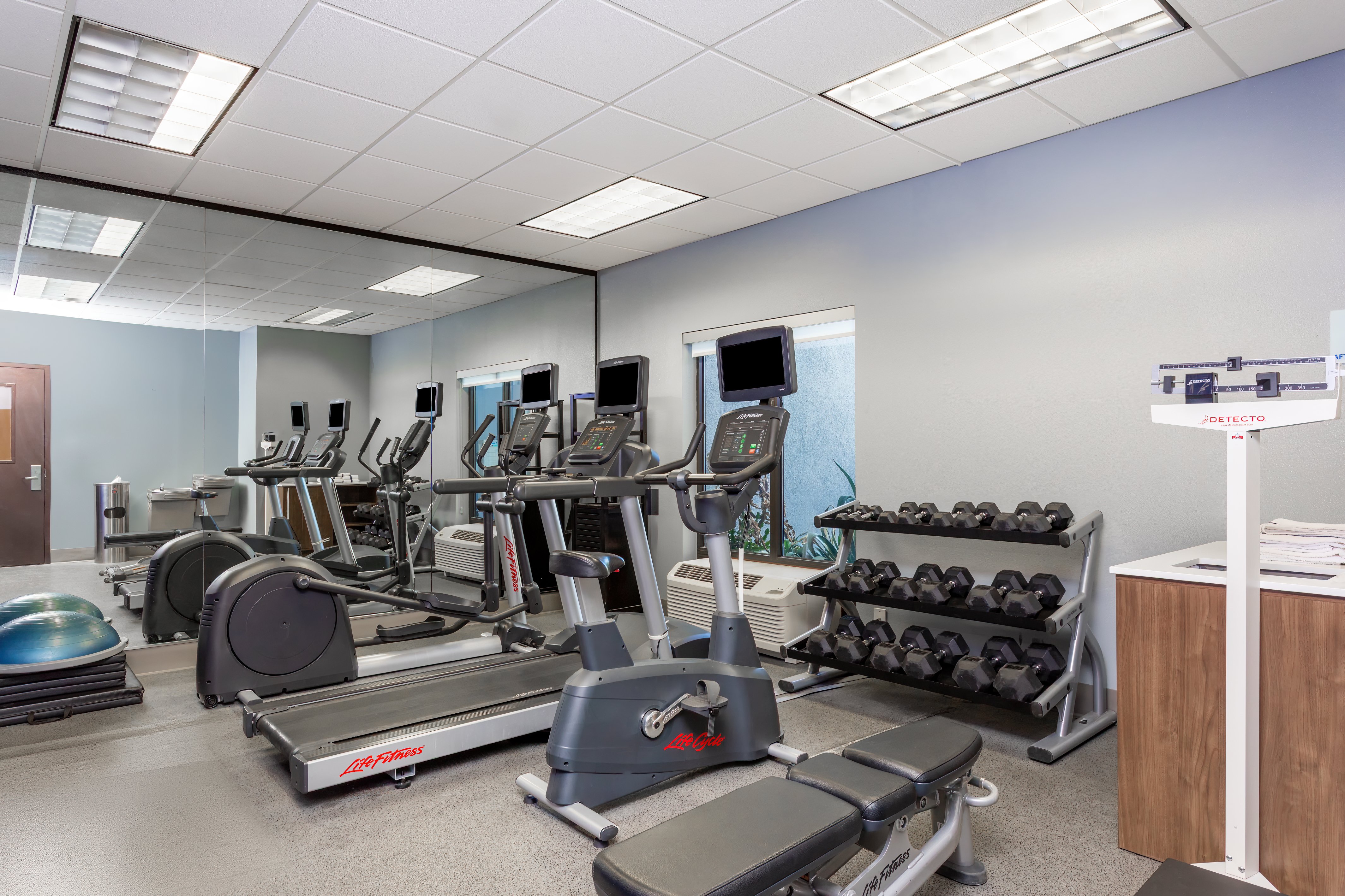 Holiday Inn Express Hotel And Suites Orlando East Ucf Area 24/50